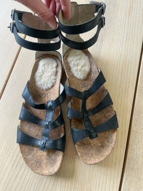 UGG Gladiator Sandals size 9 Black Multi-Strap Cork Footbed UGG Sandals size 9